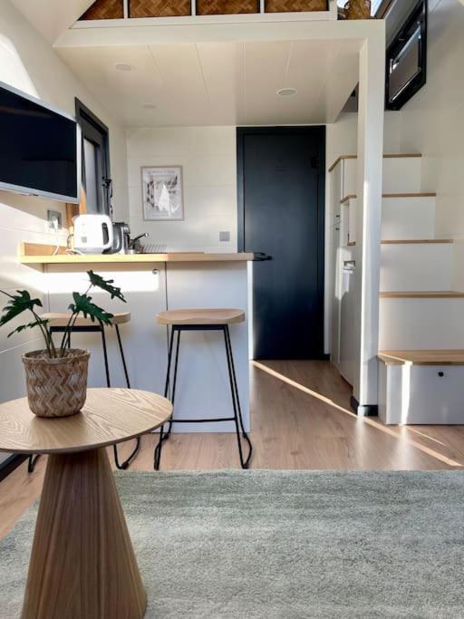 Tiny House With Sauna & Jacuzzi Near Amsterdam Vijfhuizen Екстериор снимка
