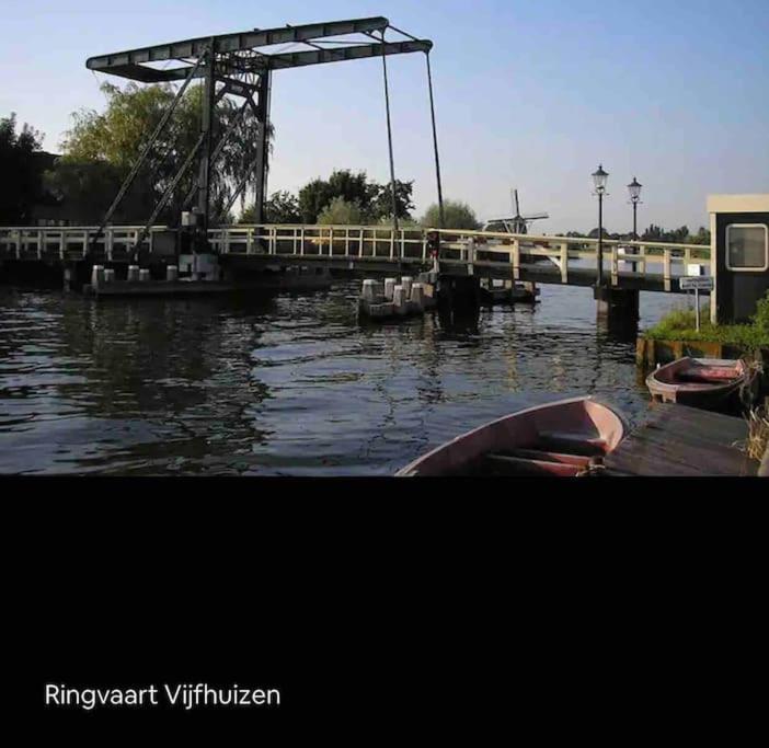 Tiny House With Sauna & Jacuzzi Near Amsterdam Vijfhuizen Екстериор снимка