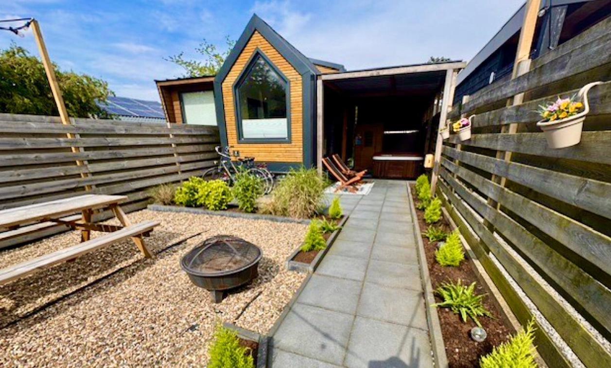 Tiny House With Sauna & Jacuzzi Near Amsterdam Vijfhuizen Екстериор снимка