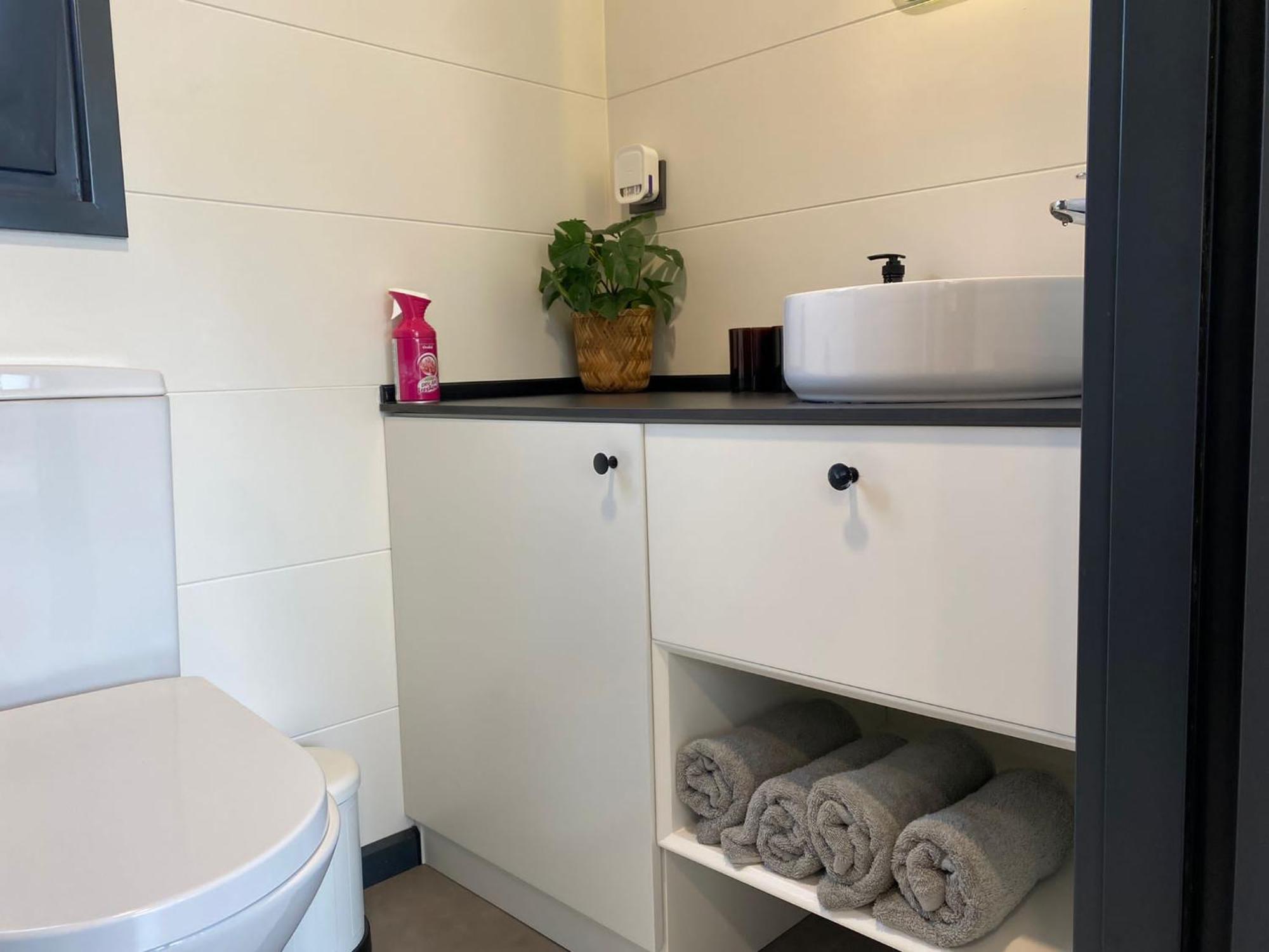 Tiny House With Sauna & Jacuzzi Near Amsterdam Vijfhuizen Екстериор снимка