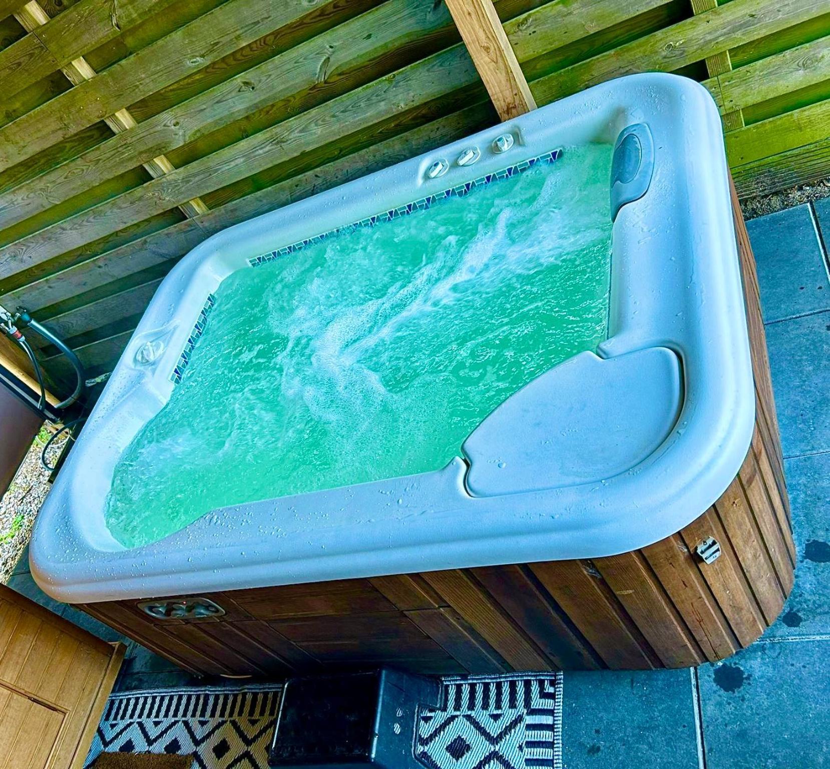 Tiny House With Sauna & Jacuzzi Near Amsterdam Vijfhuizen Екстериор снимка